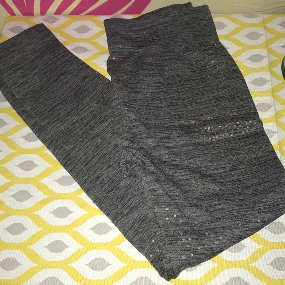 Girls insulated leggings. Heather Grey with gold dots